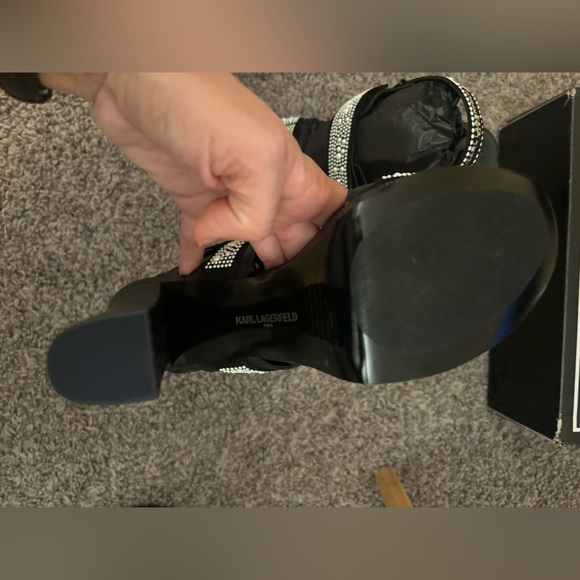 Karl lagerfeld Paris Alessia Faux Pearl Platform Sandal nwt - Picture 9 of 10